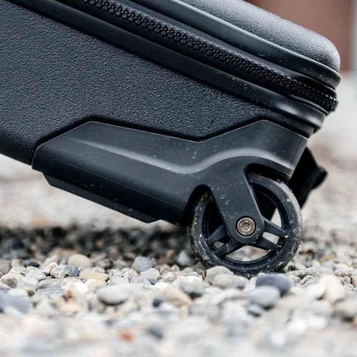 Dakine Low Roller Snowboard Hardside Bag