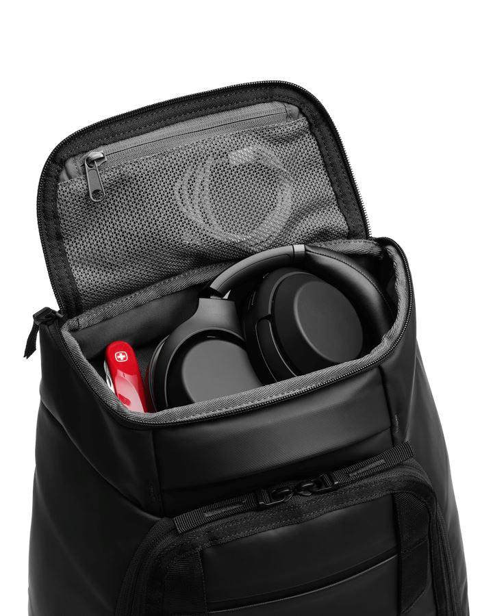 D__b_ Hugger Backpack 30L