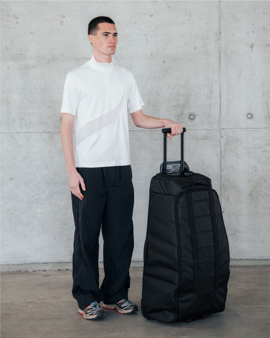 D__b_ Hugger Roller Bag 90L
