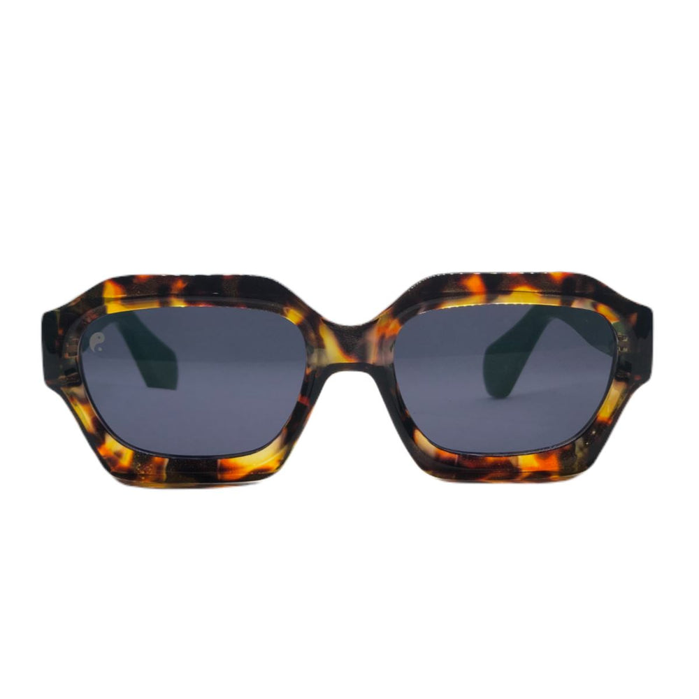 Fortune Widow Sunglasses Tort