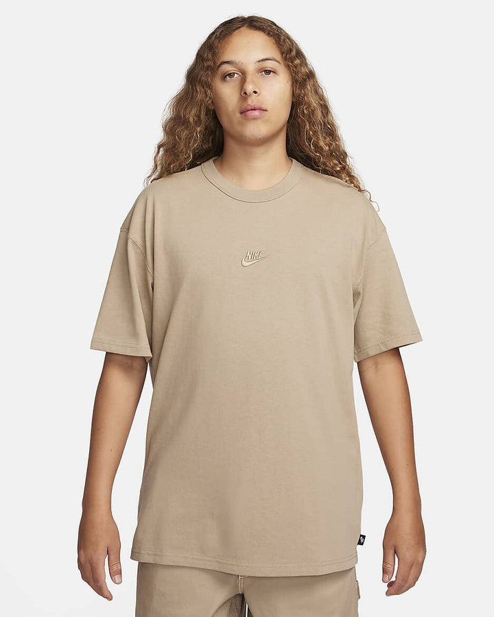 Nike Sportswear Premium Essentials Sustainable T-Shirt Khaki S