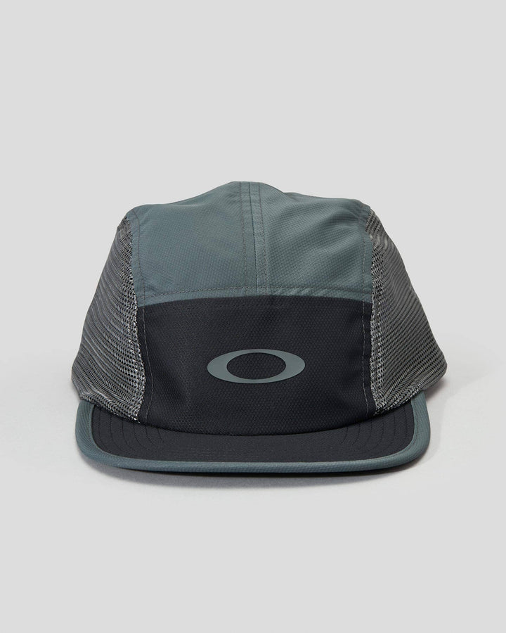 Oakley Latitude Arc Cap Blackout
