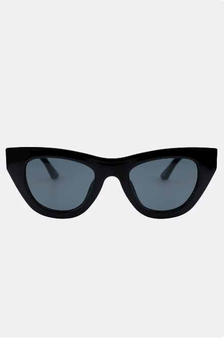 Otra Kinni Sunglasses Black / Smoke