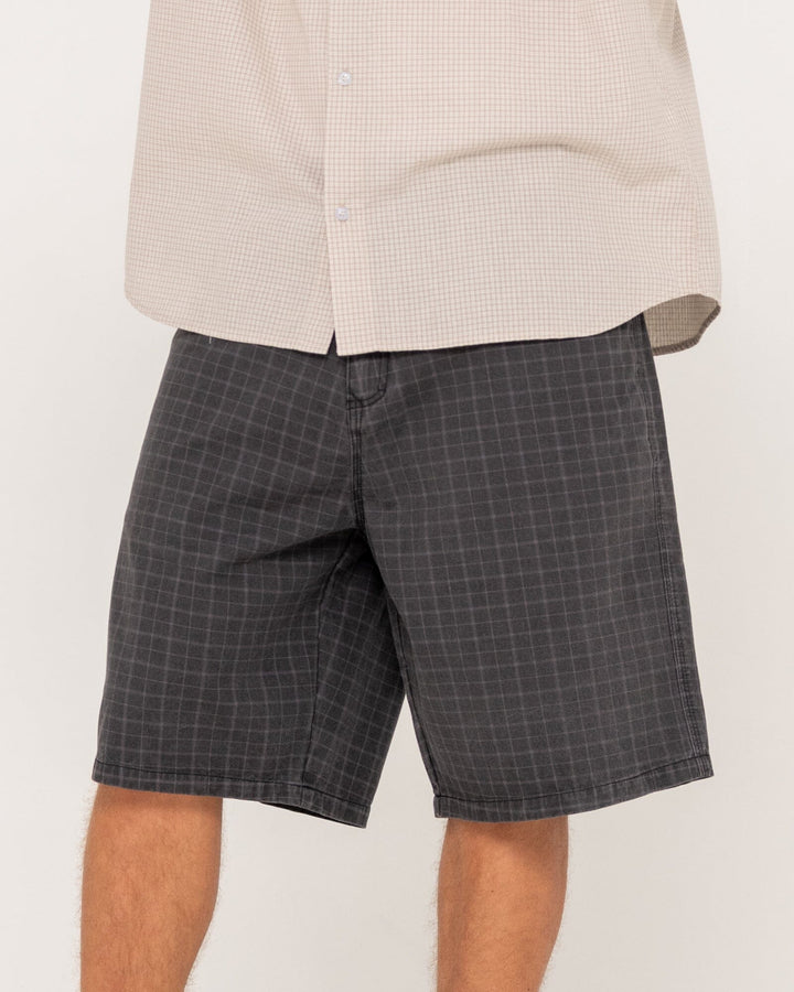 Rusty Flip Rambo 24" Plaid Jorts