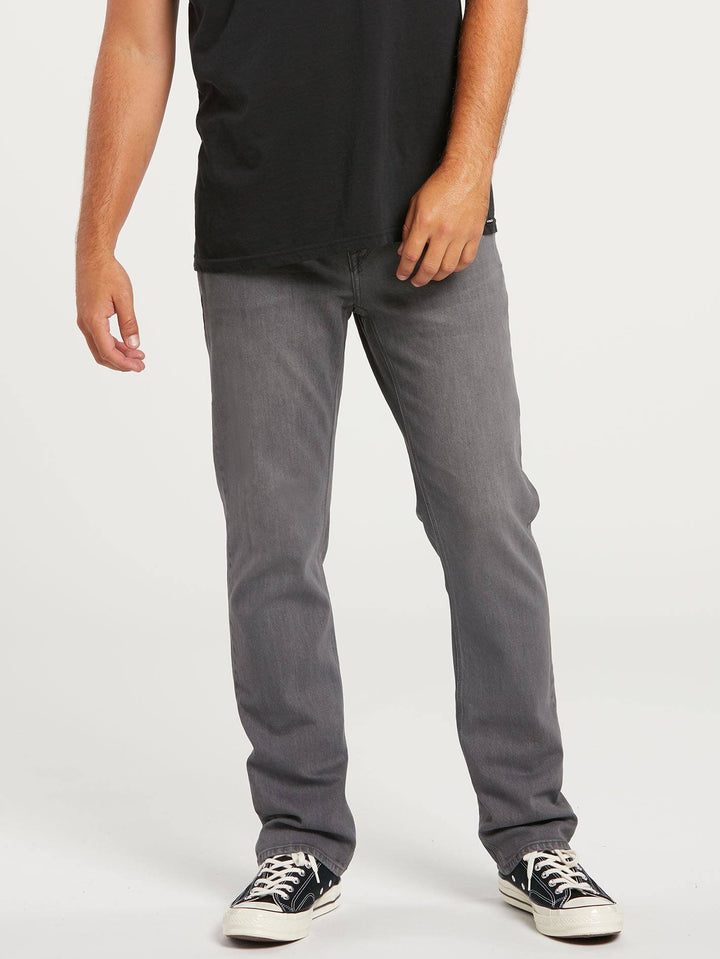 VOLCOM SOLVER MODERN FIT JEANS GVN 30