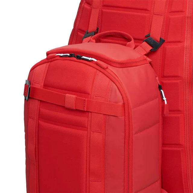 D_b_ THE BACKPACK RED