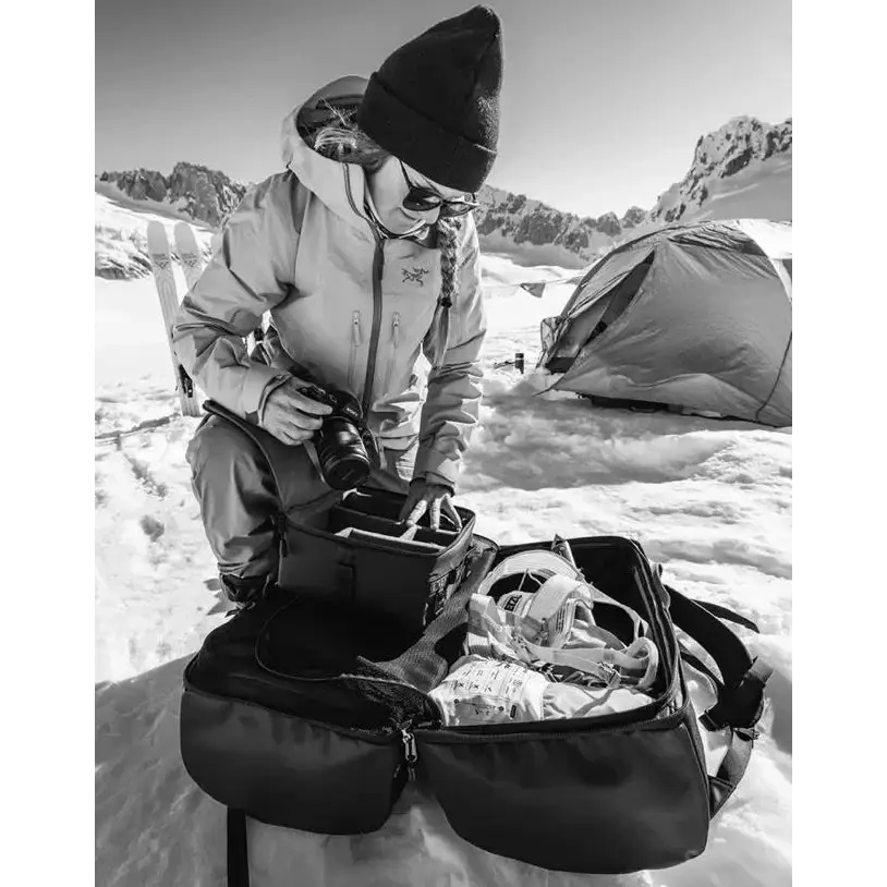 D_b_ Roamer Pro Split Duffel 50L 