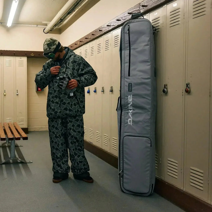 DaKine Fall Line Ski Roller Bag 