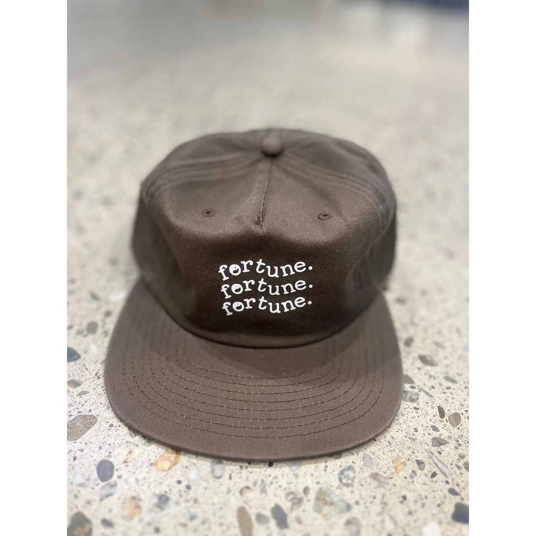 Fortune Flag Cap Dirt 