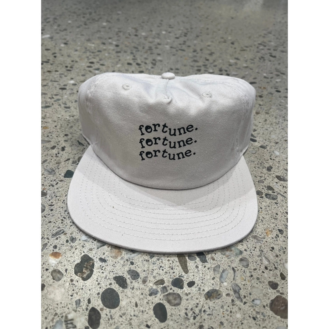 Fortune Flag Cap Egg 