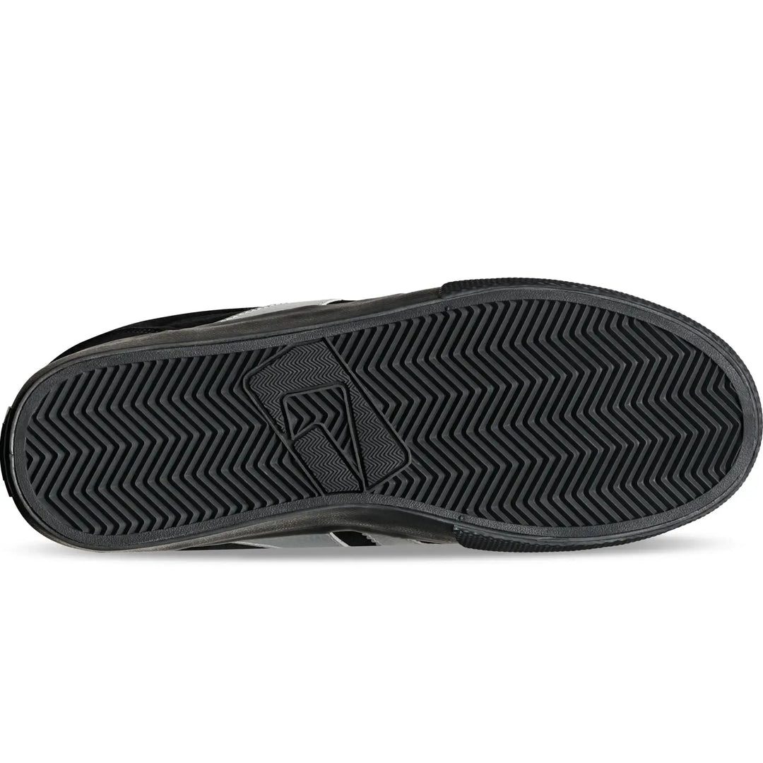 Globe Encore 2 Shoes - Black / Metallic Silver