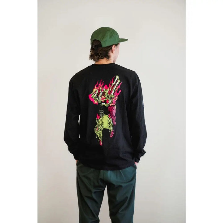 SKI AND DESTROY LONG SLEEVE BLACK M 