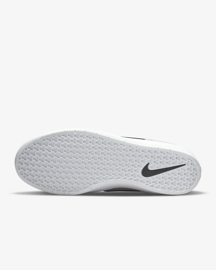 Nike SB Force 58 - Photon Dust / Black 