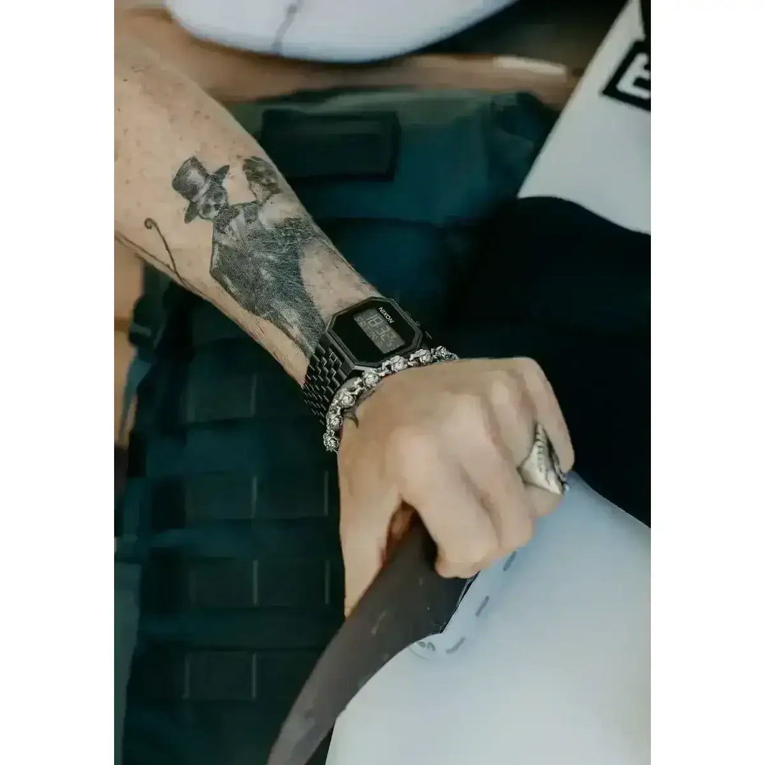 NIXON RE-RUN WATCH 