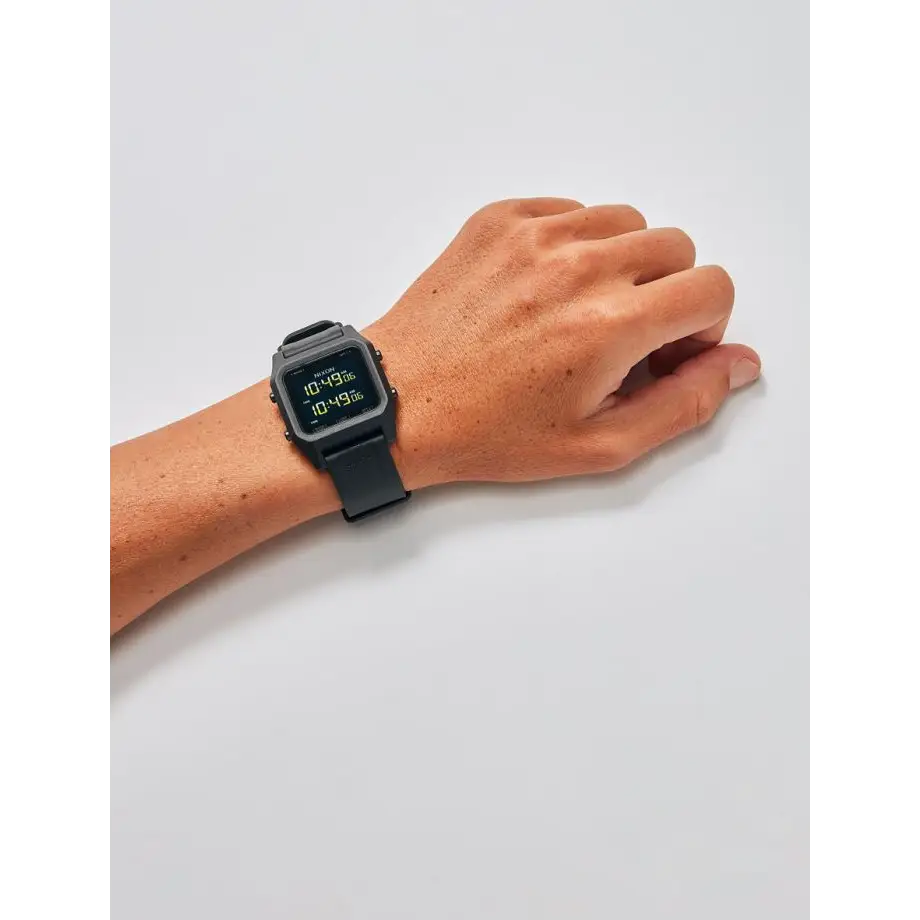 Nixon Staple Watch 