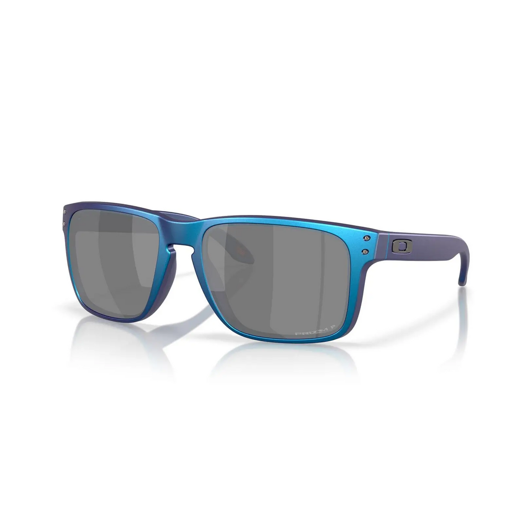 Oakley Holbrook XL Polarised Sunglasses Matte Cyan / Blue Colourshift 