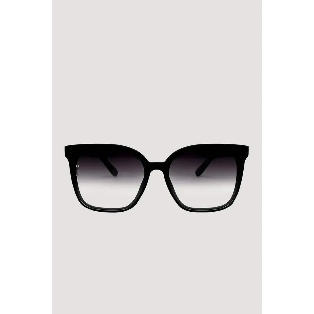 Otra Betty Sunglasses Black / Smoke Fade 