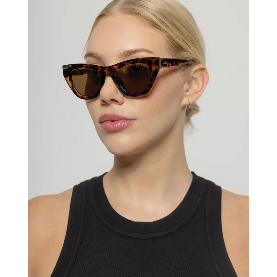 Otra Kinni Sunglasses Tort / Brown 
