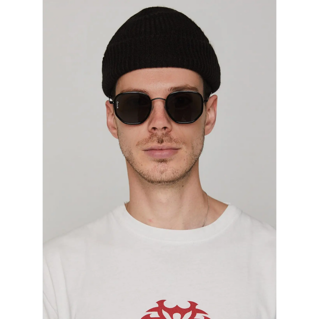 Otra Tate Sunglasses Black / Smoke 