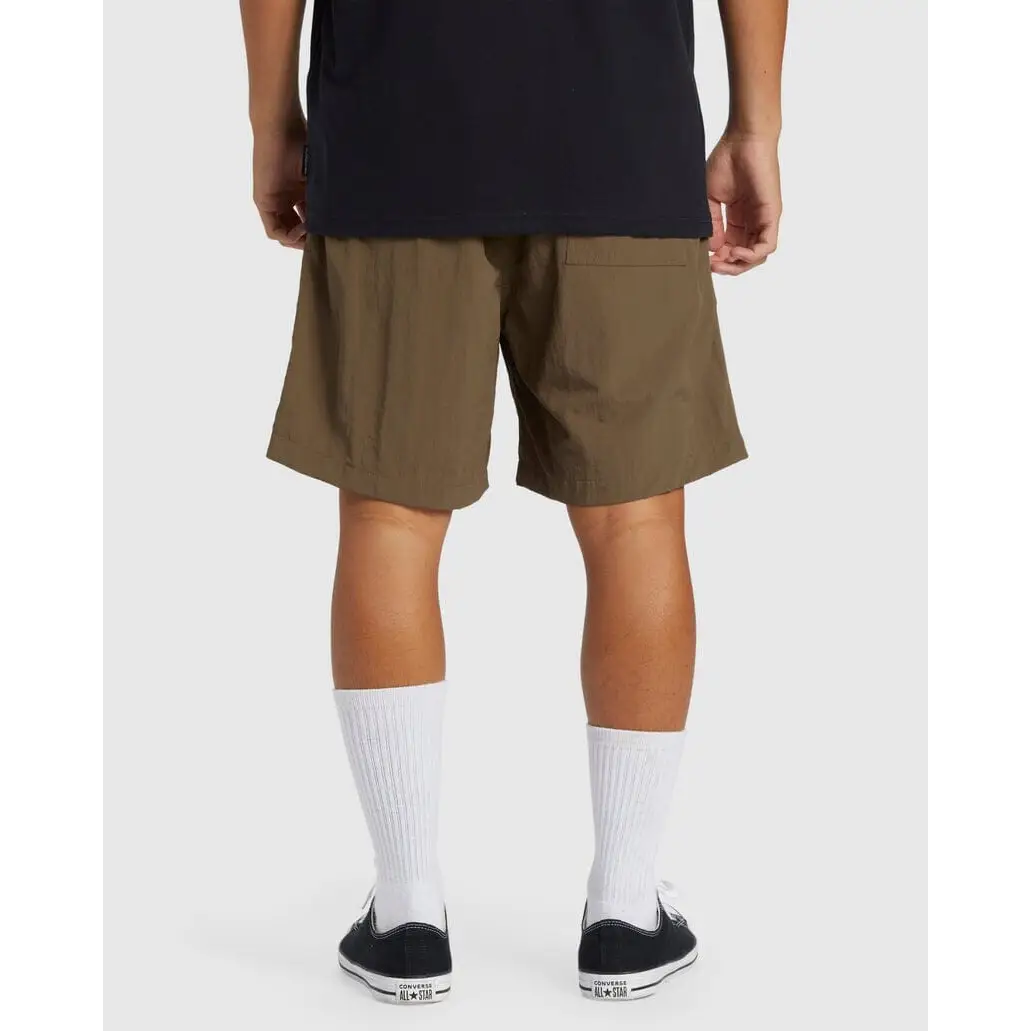 Quiksilver Run Ashore 18" Walk Shorts 