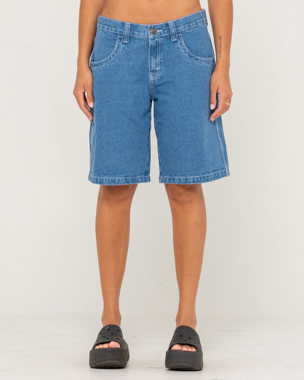 Rusty Flip Mommy Tapeless Low Rise Baggy Jorts 