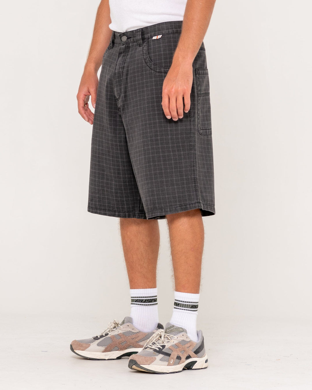 Rusty Flip Rambo 24" Plaid Jorts 