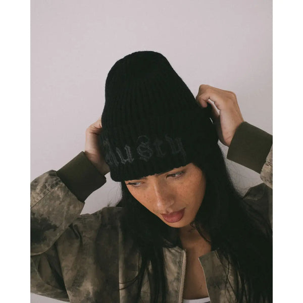 Rusty Roxanne Beanie - Black
