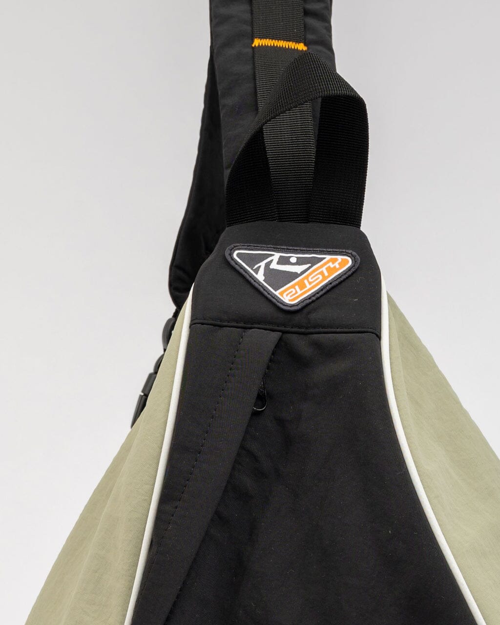 Rusty Trisector Sling Bag 