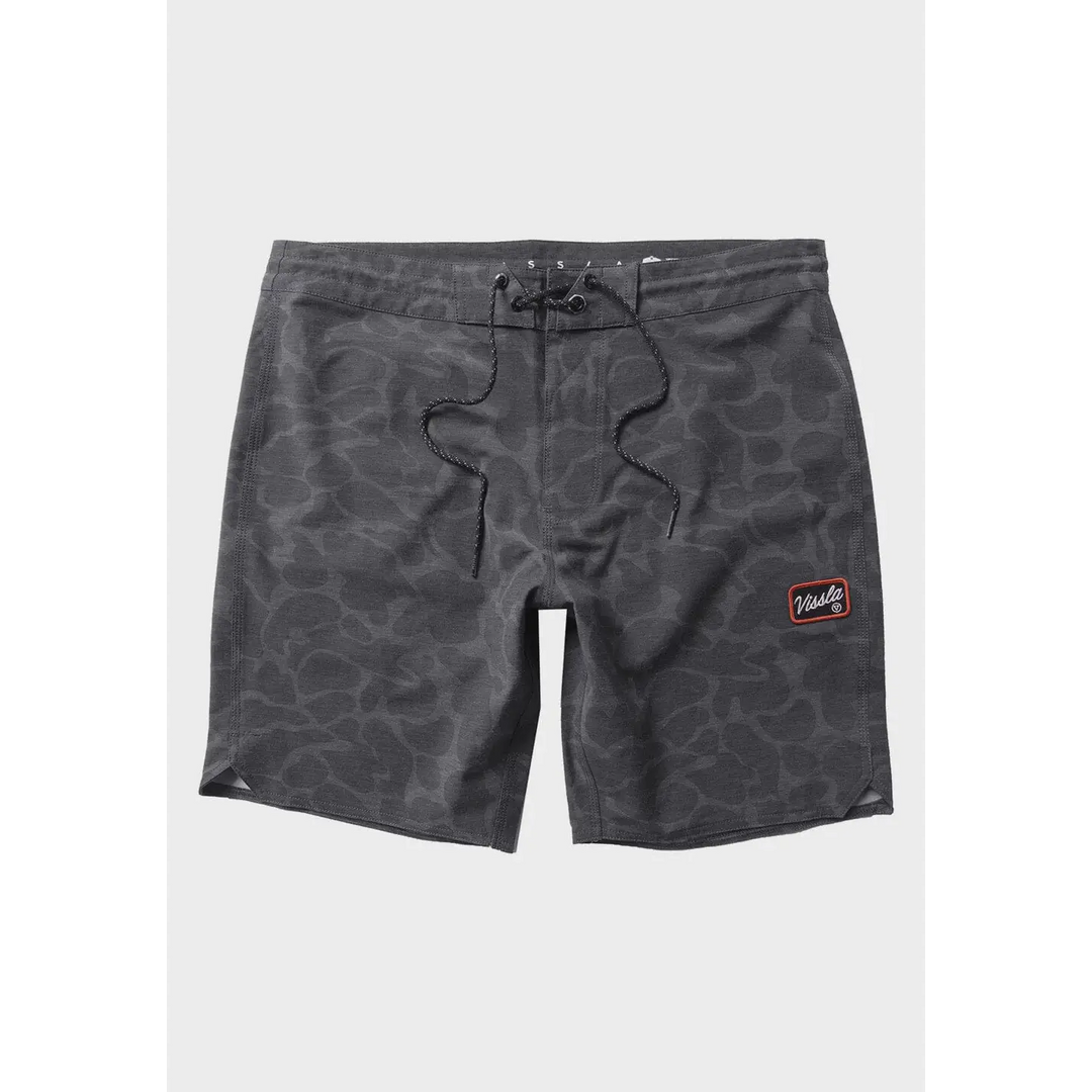 Vissla Solid Sets 17" Youth Boardshort Black Camo 22 / 8Y 