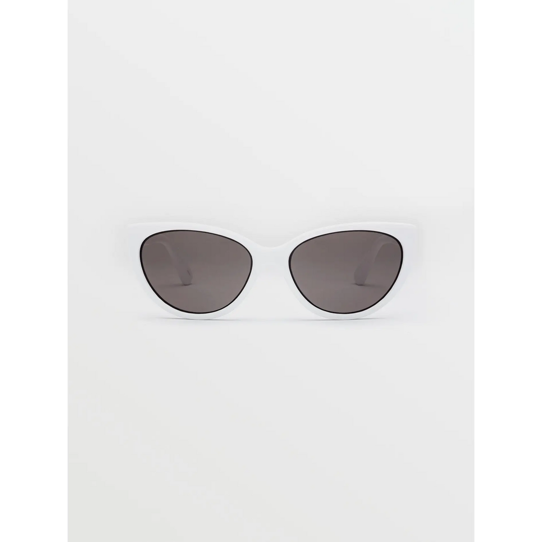 Volcom Womens Butter Sunglasses provide 100% UVA/UVB protection. 