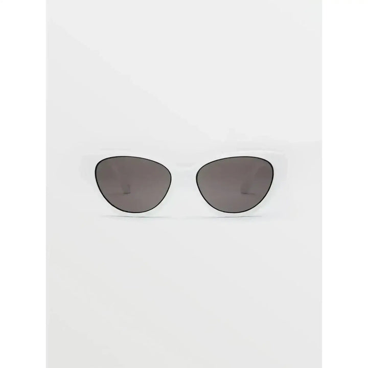 Volcom Womens Butter Sunglasses provide 100% UVA/UVB protection. 