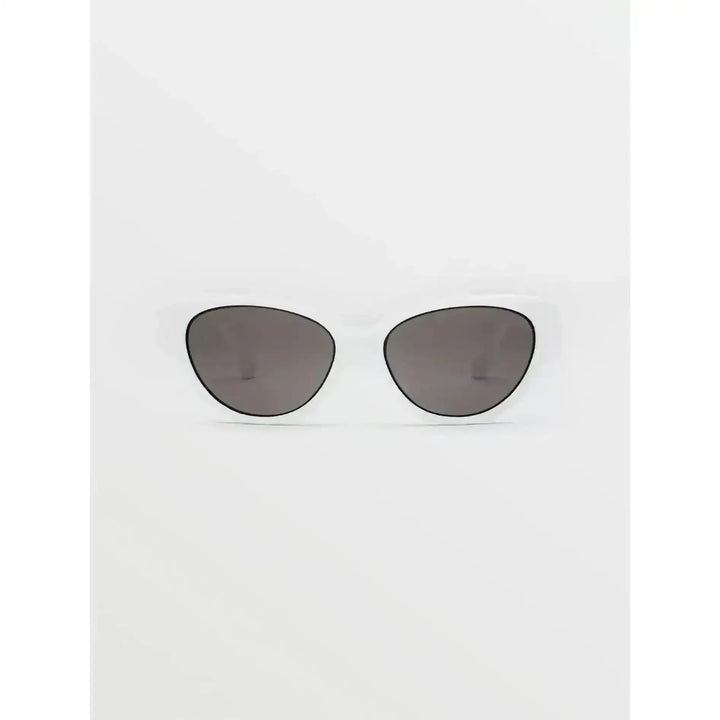 Volcom Womens Butter Sunglasses provide 100% UVA/UVB protection. 