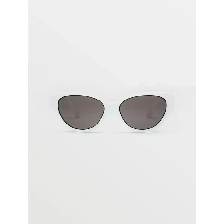 Volcom Womens Butter Sunglasses provide 100% UVA/UVB protection. 