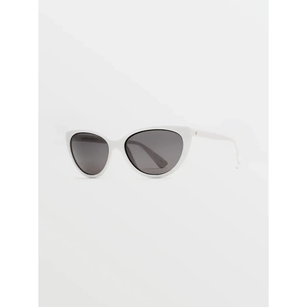 Volcom Womens Butter Sunglasses provide 100% UVA/UVB protection. 