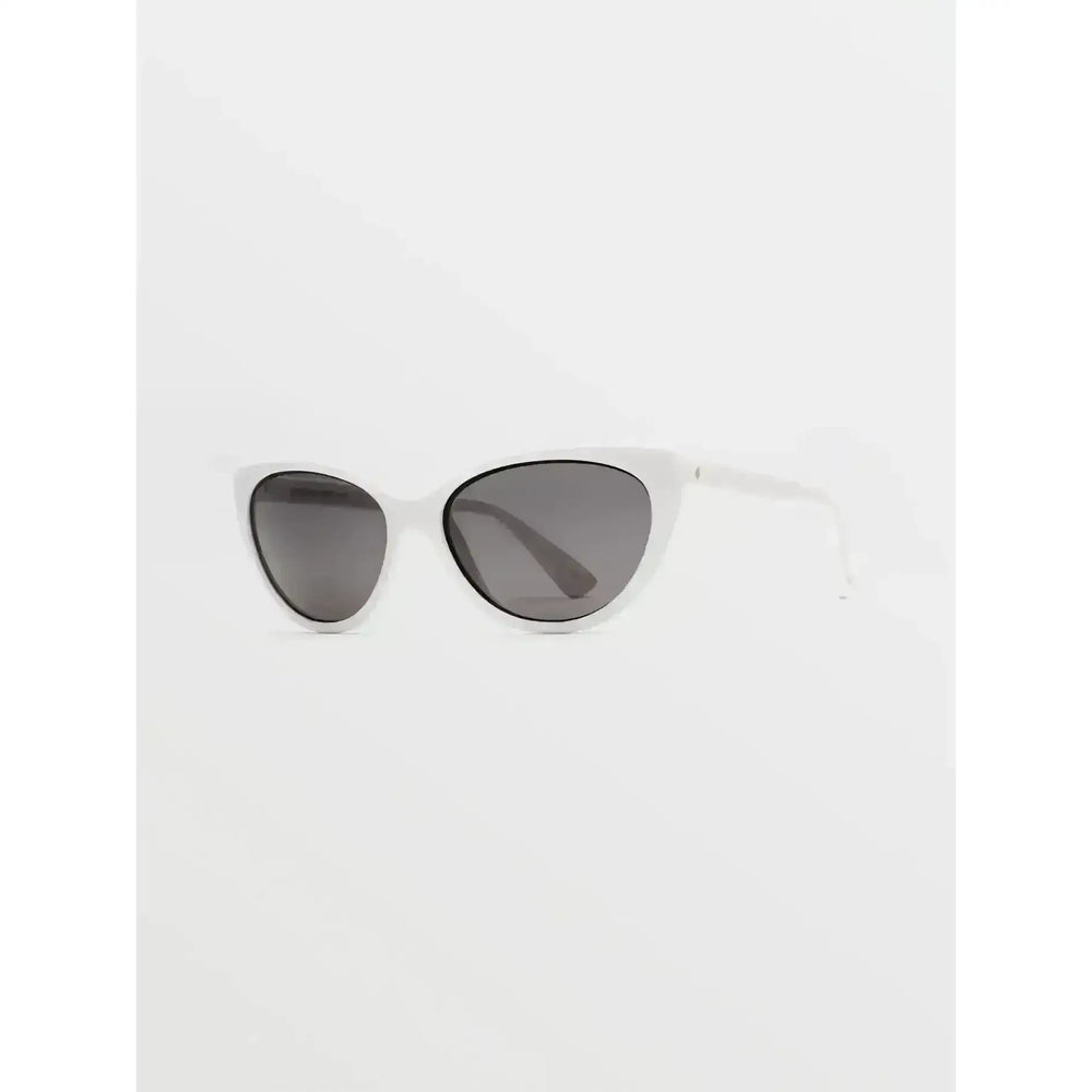 Volcom Womens Butter Sunglasses provide 100% UVA/UVB protection. 