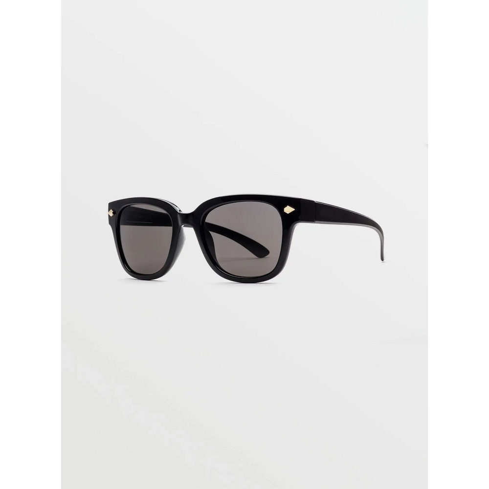 Volcom Freestyle Sunglasses offer 100% UVA/UVB protection with Gloss Black frames. 