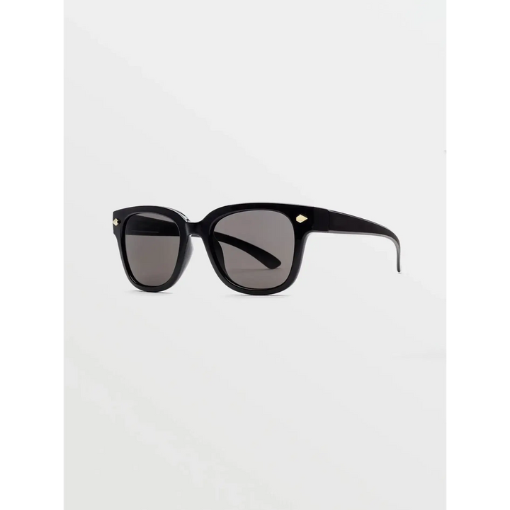 Volcom Freestyle Sunglasses offer 100% UVA/UVB protection with Gloss Black frames. 