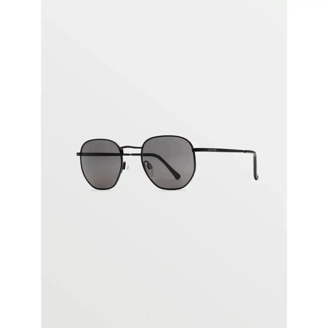 Volcom Happening Sunglasses provide 100% UVA/UVB protection. 