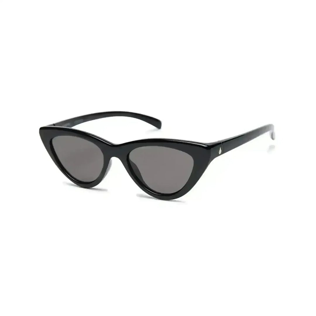 Volcom Womens Knife Sunglasses provide 100% UVA/UVB protection. 